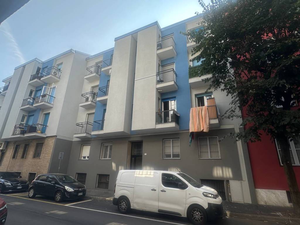 appartamento in vendita a Cesano Boscone in zona Villaggio Giardino