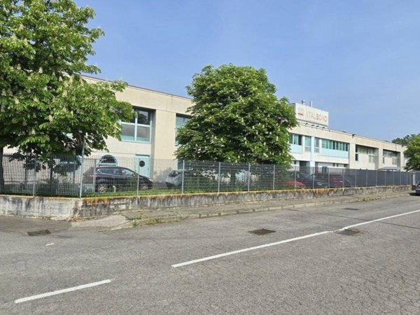 ufficio in vendita a Cesano Boscone in zona Villaggio Giardino