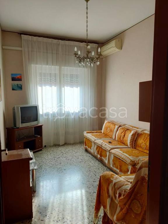 appartamento in vendita a Cesano Boscone in zona Villaggio Giardino