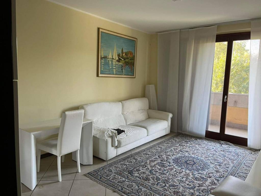 appartamento in vendita a Cesano Boscone in zona Villaggio Giardino
