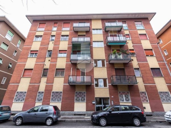 appartamento in vendita a Cesano Boscone in zona Villaggio Giardino