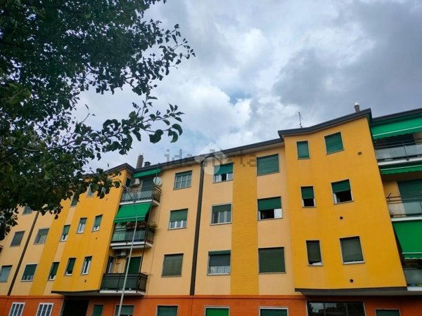 appartamento in vendita a Cesano Boscone in zona Villaggio Giardino
