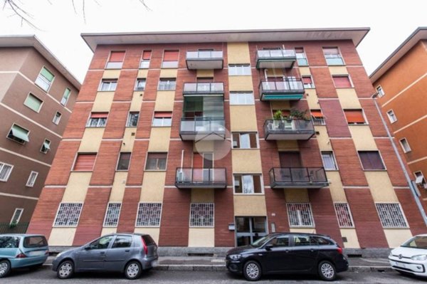 appartamento in vendita a Cesano Boscone in zona Villaggio Giardino