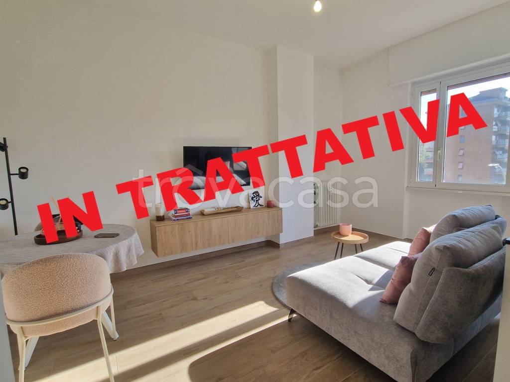 appartamento in vendita a Cesano Boscone in zona Villaggio Giardino