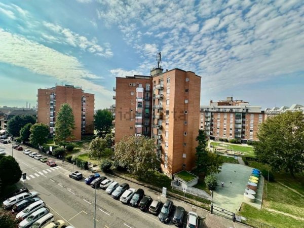 appartamento in vendita a Cesano Boscone in zona Villaggio Giardino