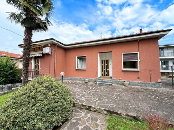 casa indipendente in vendita a Cesate