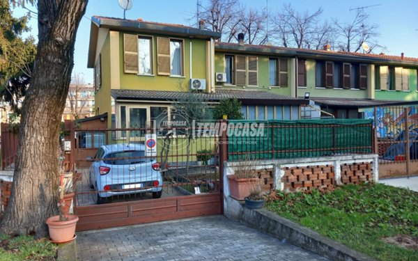 casa indipendente in vendita a Cesate