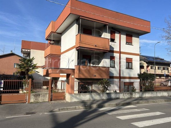 negozio in vendita a Cesate