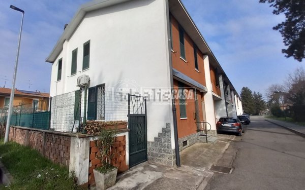 casa indipendente in vendita a Cesate