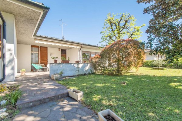 casa indipendente in vendita a Cesate