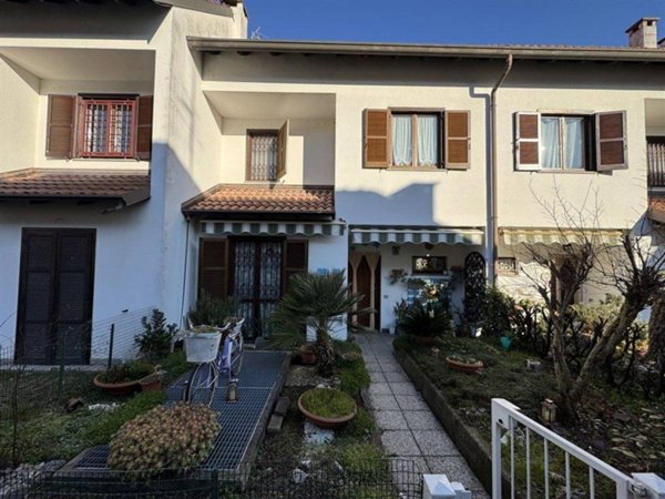 casa indipendente in vendita a Cesate