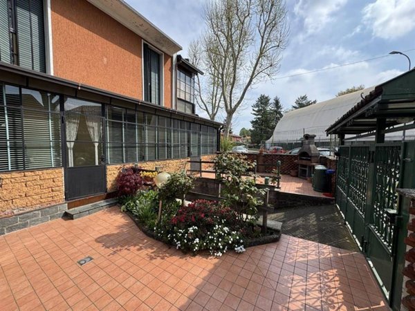 casa indipendente in vendita a Cesate