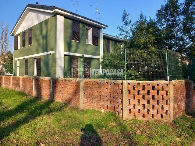 casa indipendente in vendita a Cesate