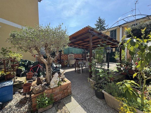 casa indipendente in vendita a Cesate
