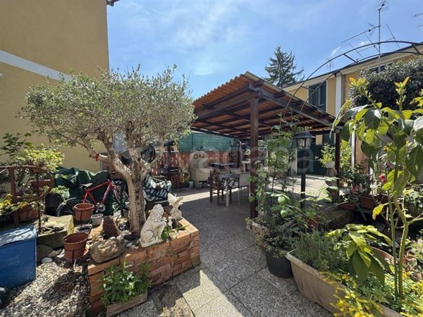 casa indipendente in vendita a Cesate