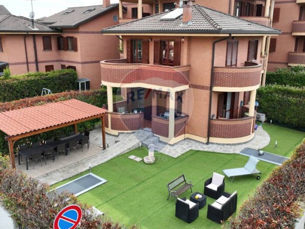 casa indipendente in vendita a Cesate