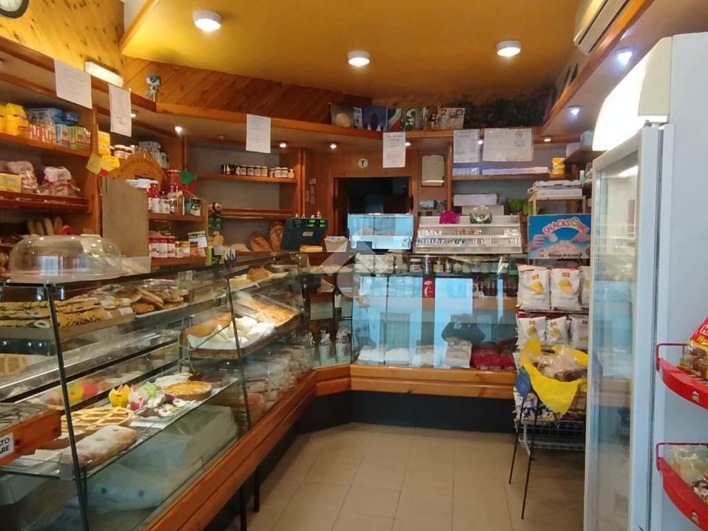 negozio in vendita a Cesate
