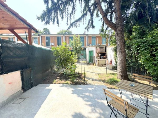 casa indipendente in vendita a Cesate