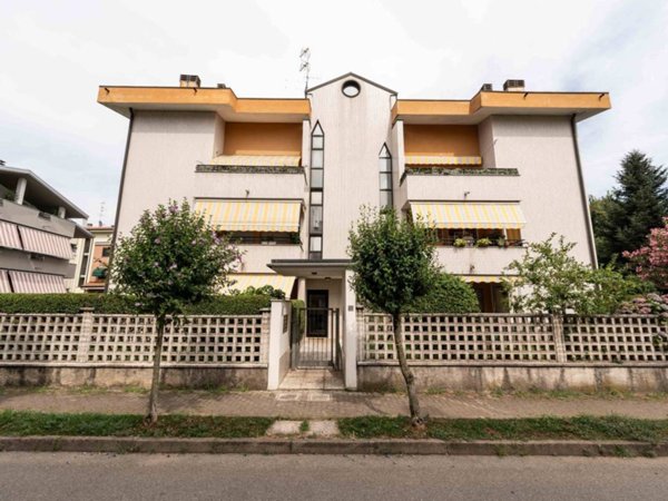 appartamento in vendita a Cesate