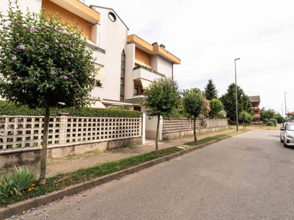 appartamento in vendita a Cesate