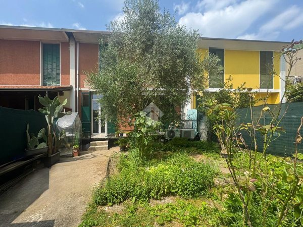 casa indipendente in vendita a Cesate