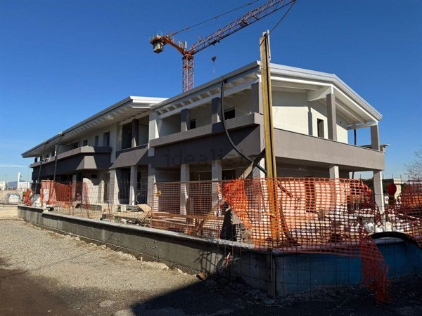 casa indipendente in vendita a Cesate