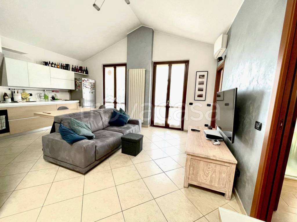 appartamento in vendita a Cesate