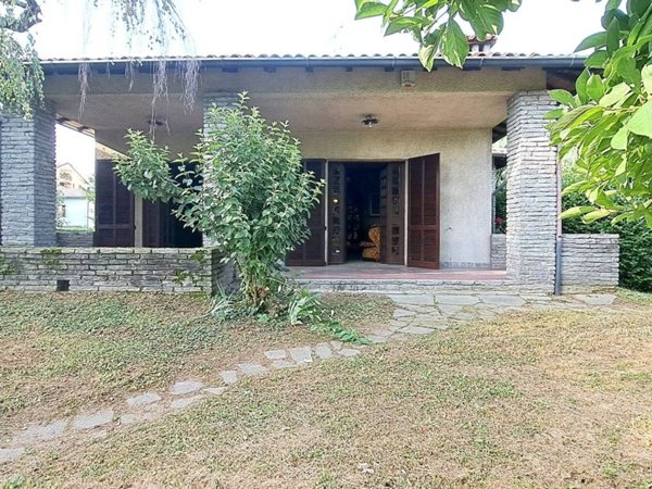 casa indipendente in vendita a Cesate
