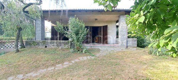 casa indipendente in vendita a Cesate