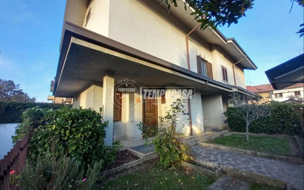 casa indipendente in vendita a Cesate