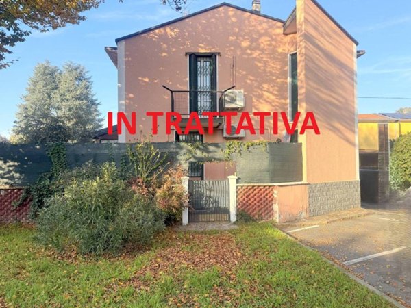 casa indipendente in vendita a Cesate