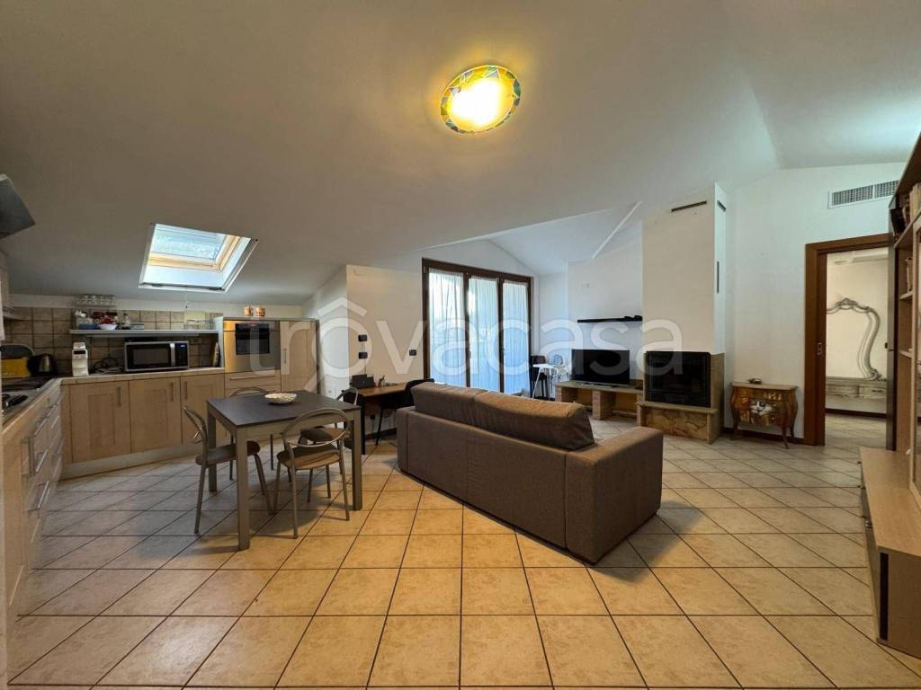 appartamento in vendita a Cesate