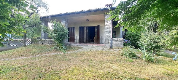 casa indipendente in vendita a Cesate