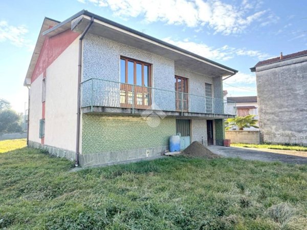 casa indipendente in vendita a Cesate