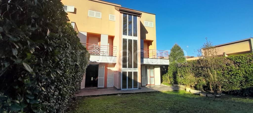 casa indipendente in vendita a Cesate