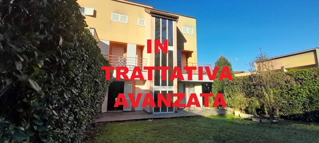 casa indipendente in vendita a Cesate