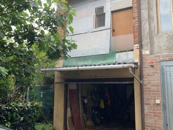 casale in vendita a Cesate