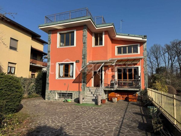 casa indipendente in vendita a Cesate