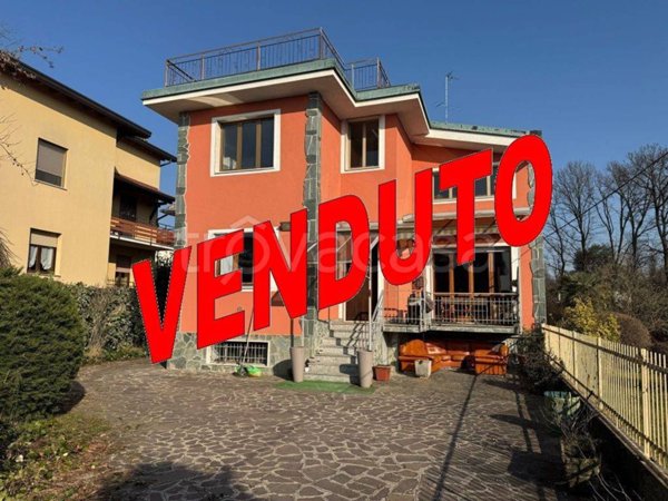 casa indipendente in vendita a Cesate
