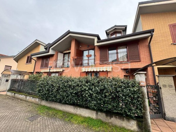 casa indipendente in vendita a Cesate