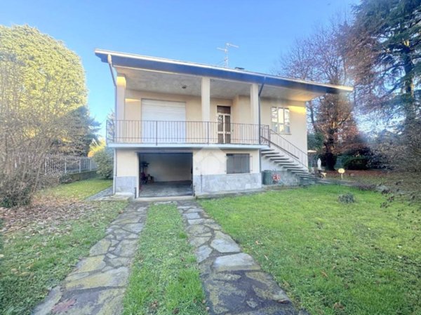 casa indipendente in vendita a Cesate