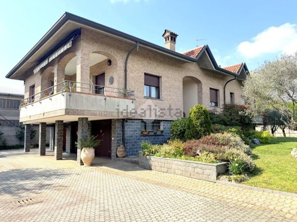 casa indipendente in vendita a Cesate