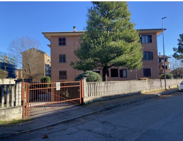 locale di sgombero in vendita a Cesate