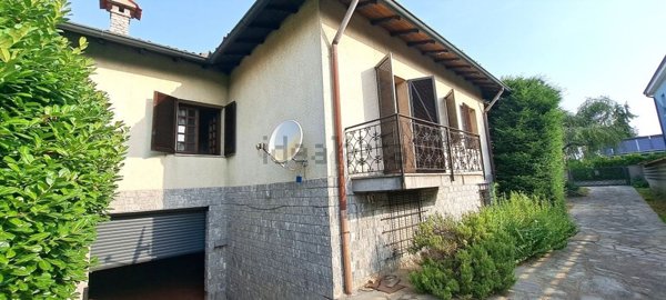 casa indipendente in vendita a Cesate