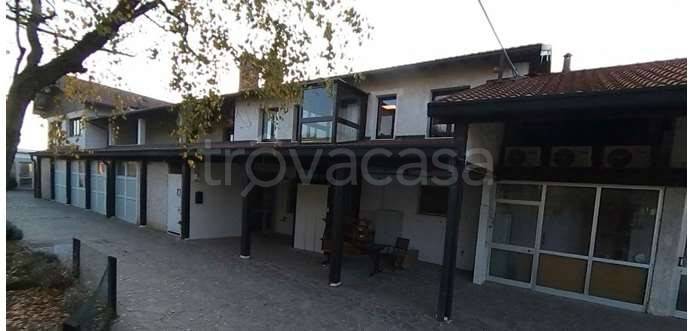 locale commerciale in vendita a Cesate