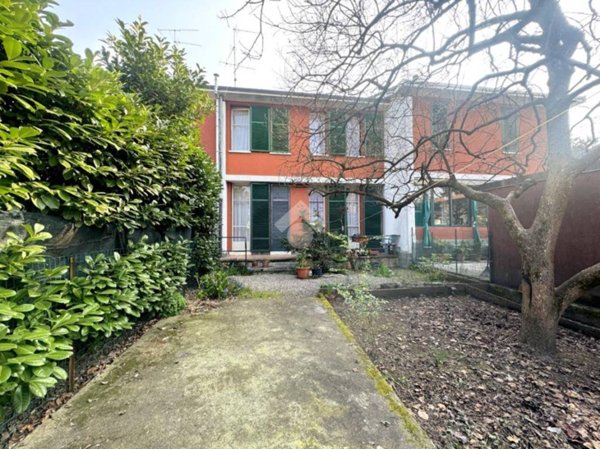 casa indipendente in vendita a Cesate