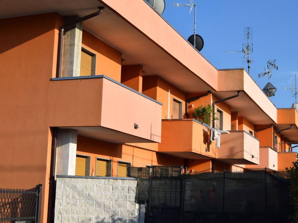 casa indipendente in vendita a Cesate