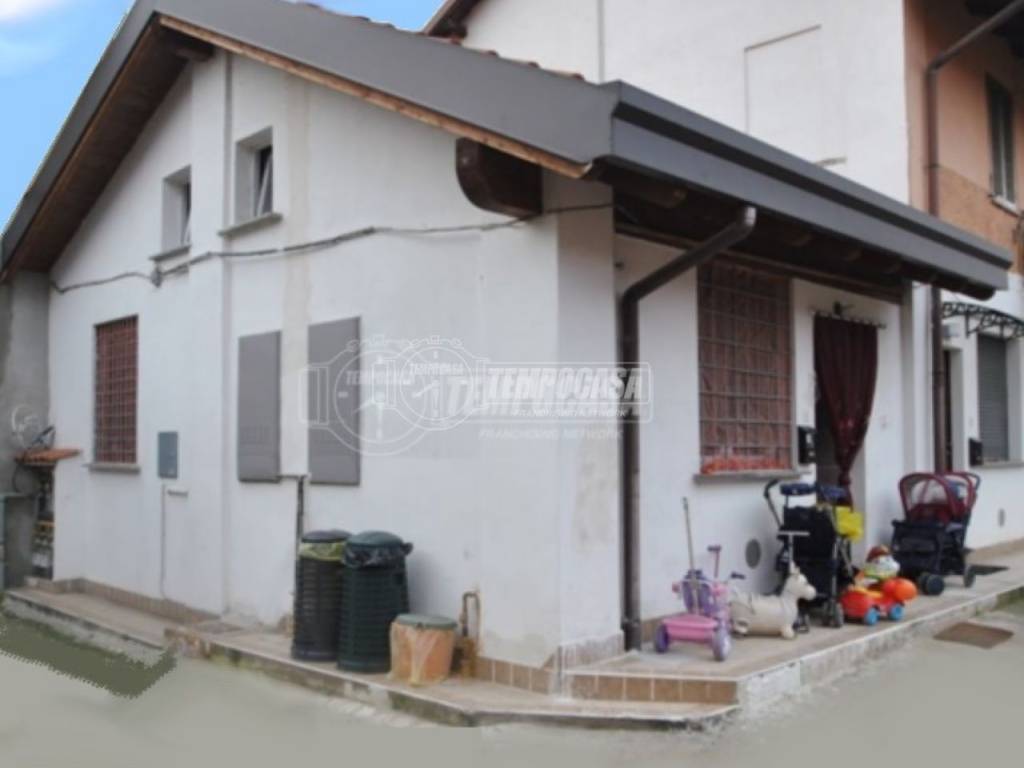 casa indipendente in vendita a Cesate