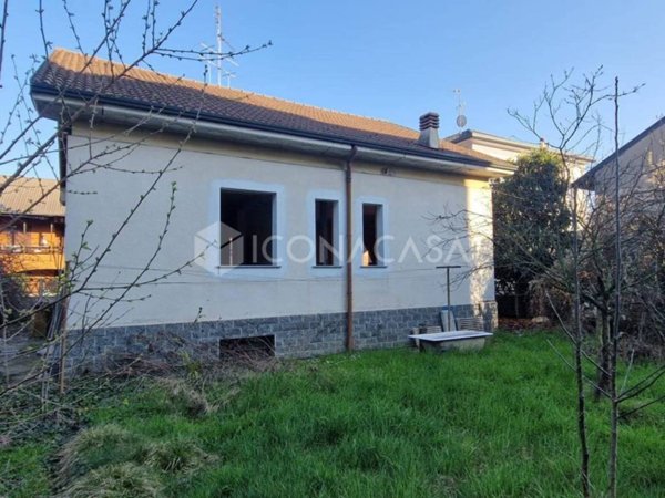 casa indipendente in vendita a Cesate