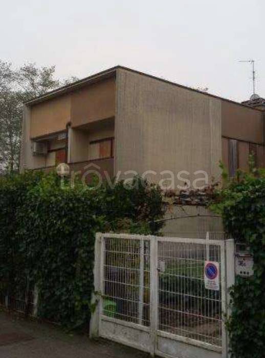 casa indipendente in vendita a Cesate